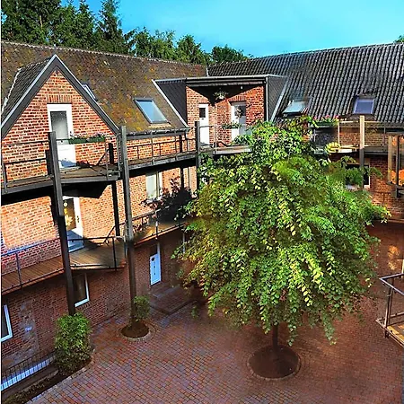 Landhaus Hotel 3*